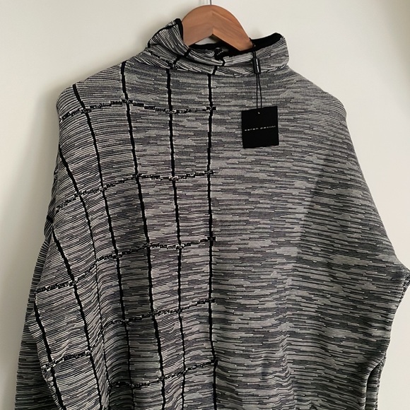 Sarah Pacini CHRYSALIS Sweater One Size - Picture 4 of 7